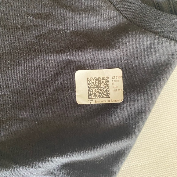 NEW-Gildan Men's Size M Guitar Lake Reflections  Acoustic Guitar Black T-Shirt - Picture 6 of 9